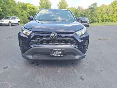 Used 2025 Toyota RAV4 XLE AWD/4WD image 8