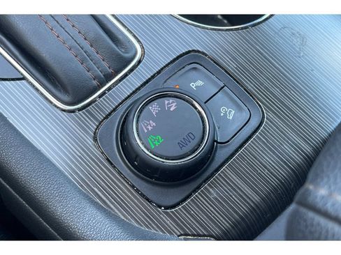 Used 2017 GMC Acadia SLE w/ Driver Alert Package I AWD/4WD image 31