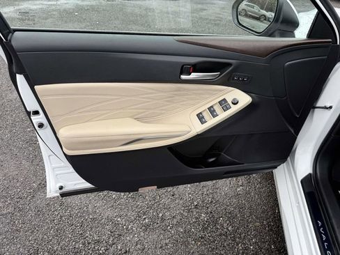 Used 2019 Toyota Avalon Limited w/ Advanced Safety Package image 14