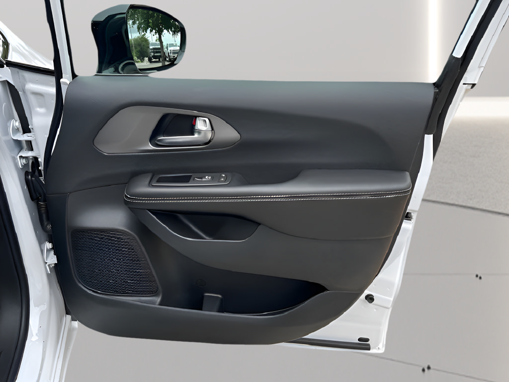 New 2027 Chrysler Pacifica Select FWD image 36