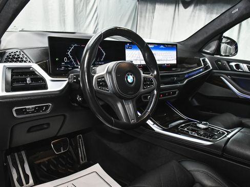 Used 2023 BMW X7 xDrive40i w/ Executive Package image 25