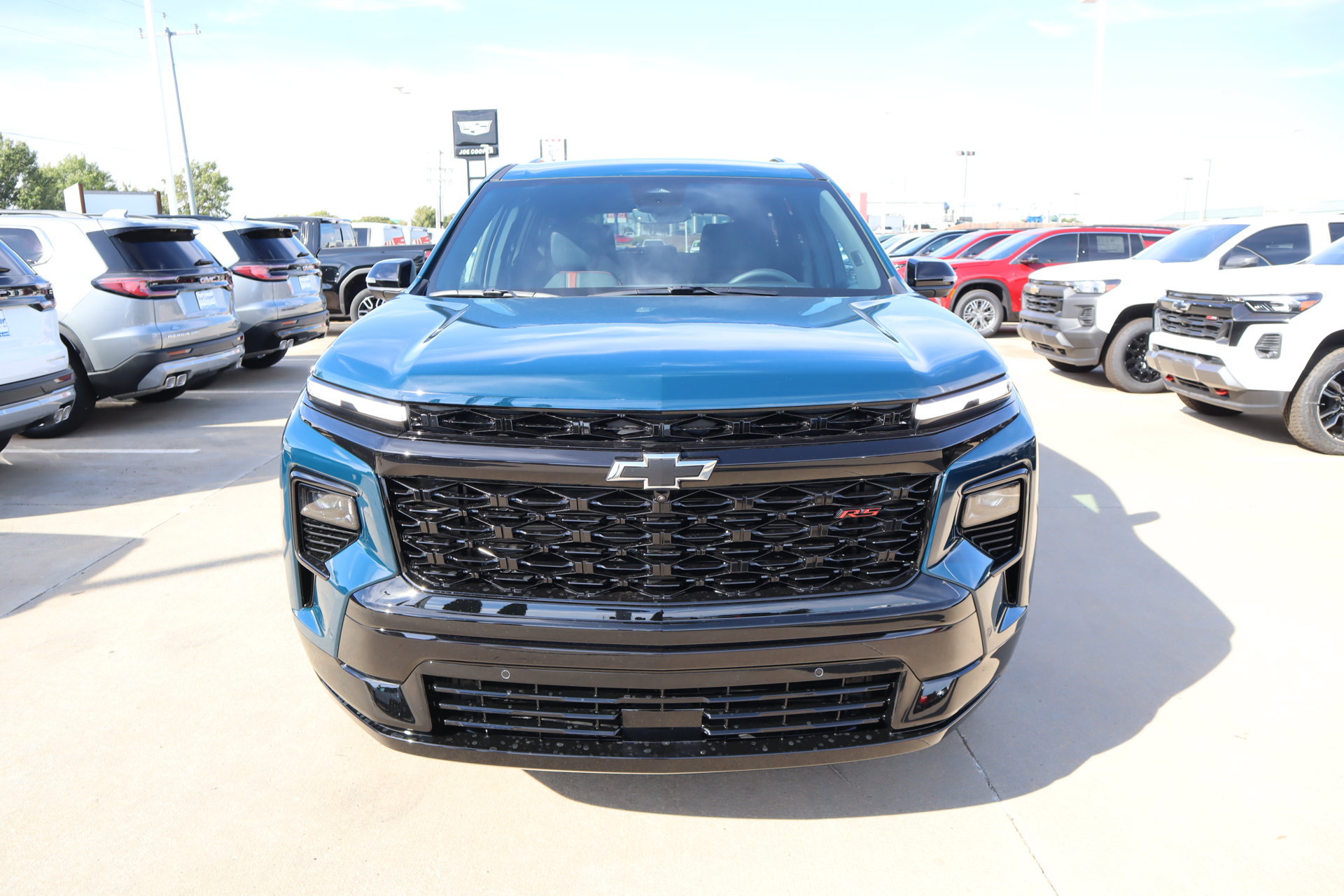 New 2027 Chevrolet Traverse RS w/ LPO, Floor Liner Package AWD/4WD image 11