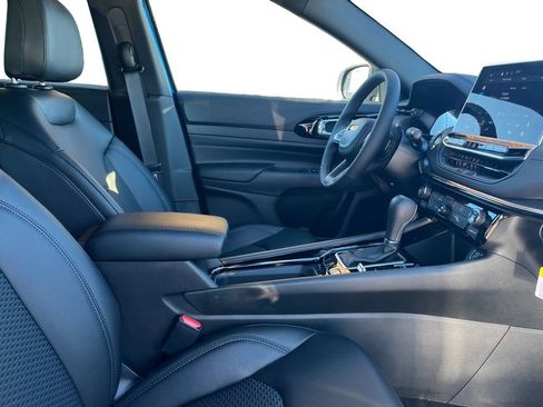 New 2026 Jeep Compass Latitude image 24