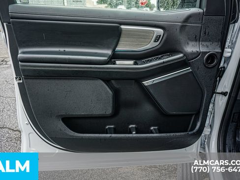 Used 2025 Ford Expedition Max Platinum AWD/4WD image 50