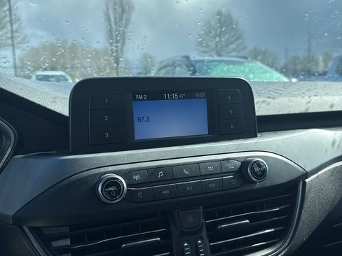 Used 2020 Ford Escape S image 2