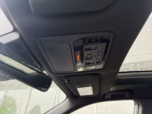 Used 2025 Toyota Grand Highlander AWD Hybrid image 12