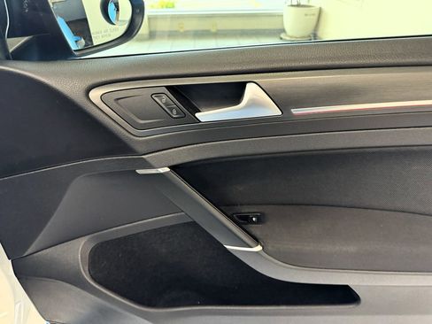 Used 2018 Volkswagen GTI S FWD image 19