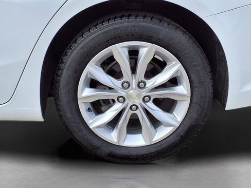 Used 2019 Chevrolet Malibu LT image 3