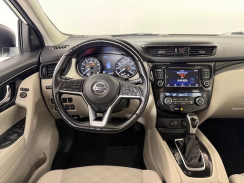 Used 2021 Nissan Rogue Sport SV image 13