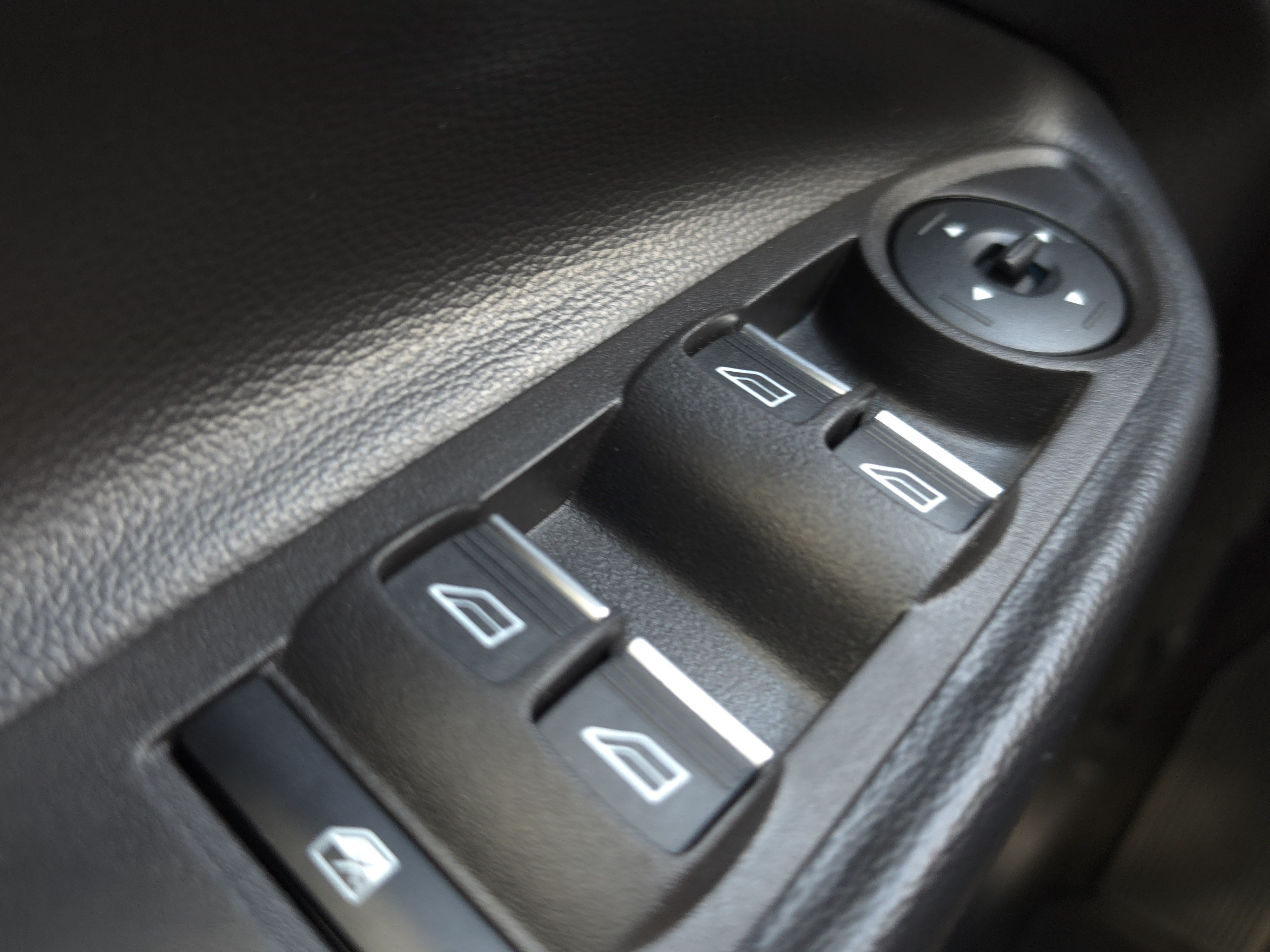 Used 2019 Ford Escape Titanium FWD image 24