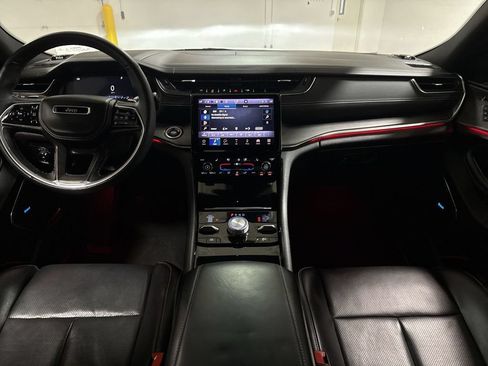 Used 2022 Jeep Grand Cherokee Overland AWD/4WD image 10