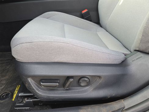 Used 2025 Toyota Camry LE image 17