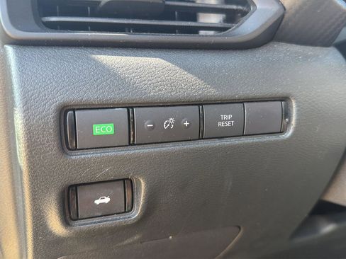 Used 2023 Nissan Sentra S FWD image 19