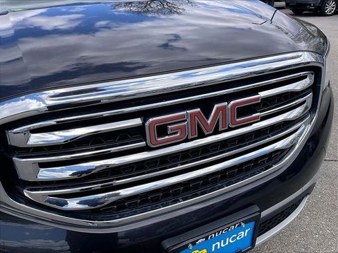 Used 2018 GMC Acadia SLT AWD/4WD image 30