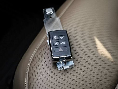 New 2026 Land Rover Range Rover Sport Dynamic SE AWD/4WD image 70