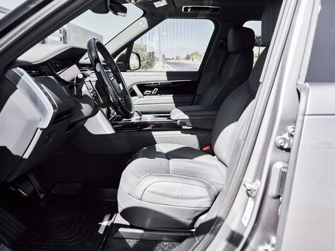 Used 2024 Land Rover Range Rover SE AWD/4WD image 26