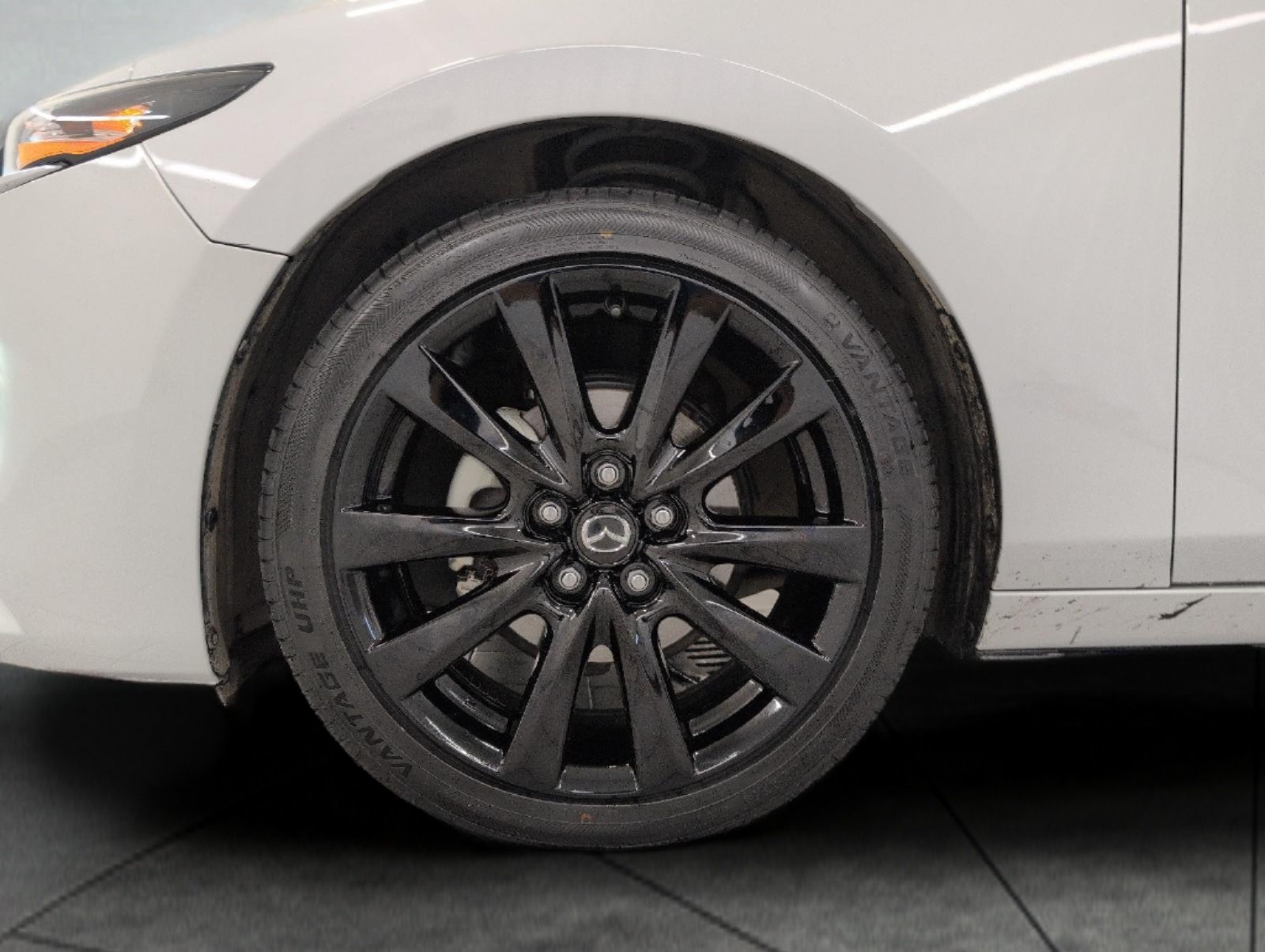 Used 2025 MAZDA MAZDA3 s FWD image 3
