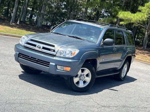 Used 2005 Toyota 4Runner SR5 AWD/4WD image 1