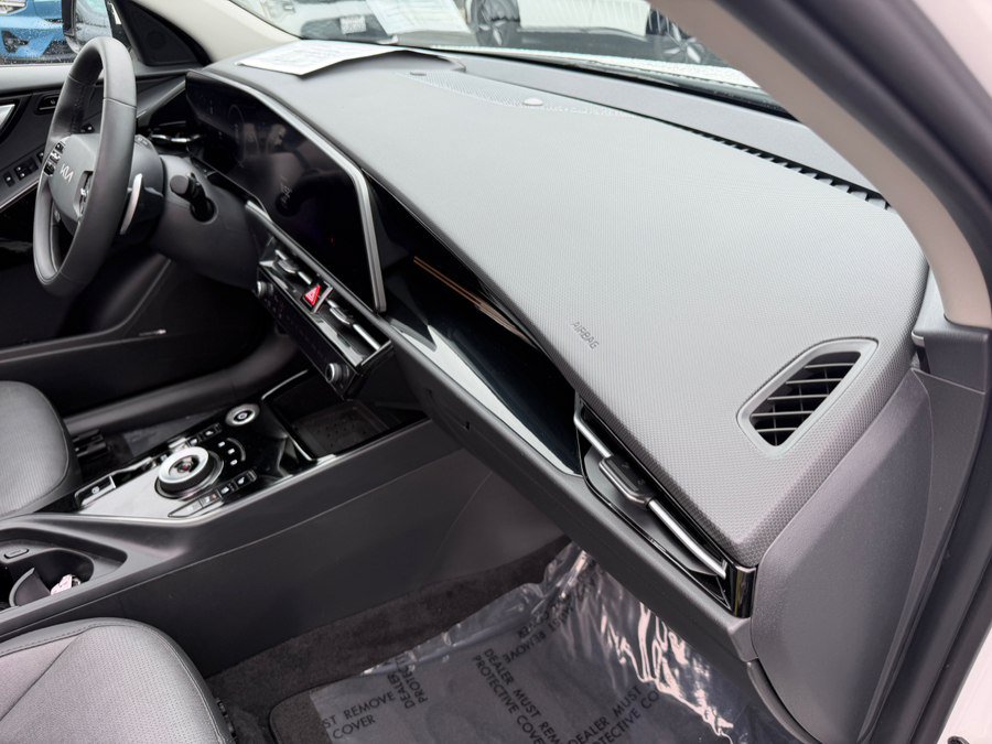 Used 2023 Kia Niro Wave w/ Wave Preserve Package FWD image 33