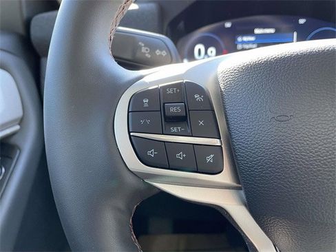 Certified 2025 Ford Explorer Active image 23
