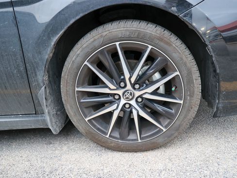 Used 2023 Toyota Camry SE image 12