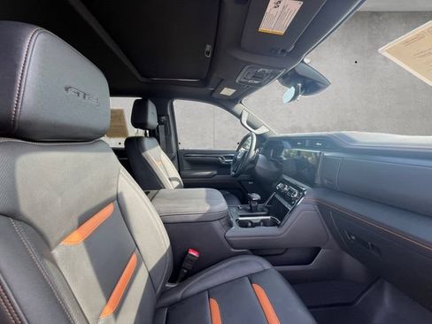 Used 2025 GMC Sierra 1500 AT4 w/ AT4 Premium Package AWD/4WD image 24