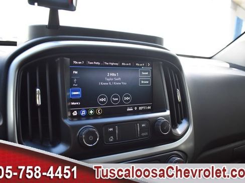 Used 2022 Chevrolet Colorado LT w/ Chrome Appearance Package AWD/4WD image 35