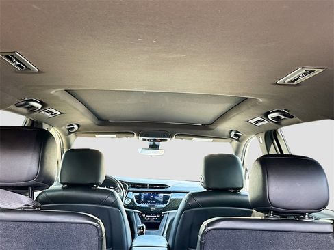 Used 2021 Cadillac XT6 Premium Luxury image 28