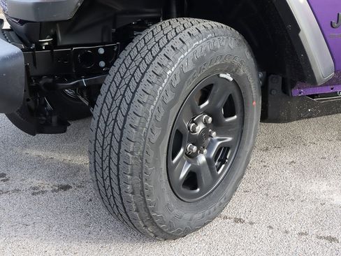 New 2026 Jeep Gladiator Sport image 14