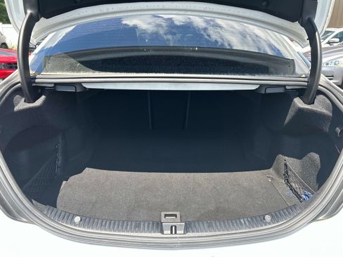 Used 2019 Mercedes-Benz C 300 4MATIC Sedan image 10