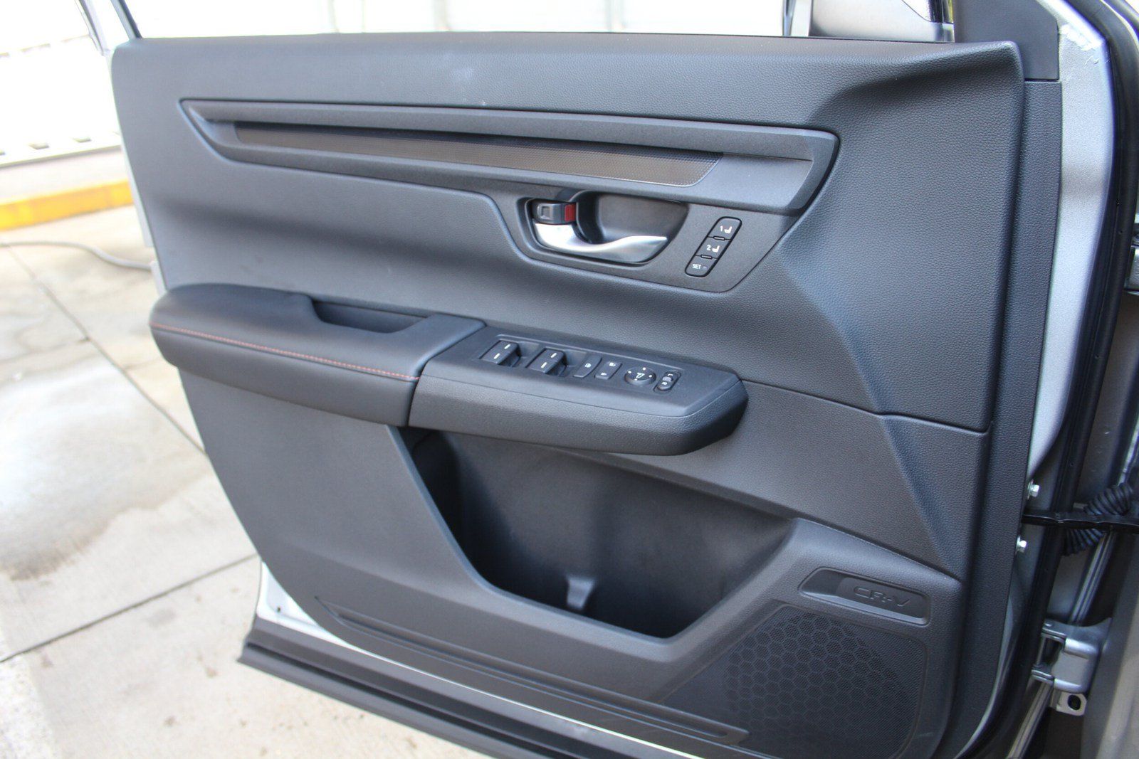 Used 2025 Honda CR-V Sport-L image 13