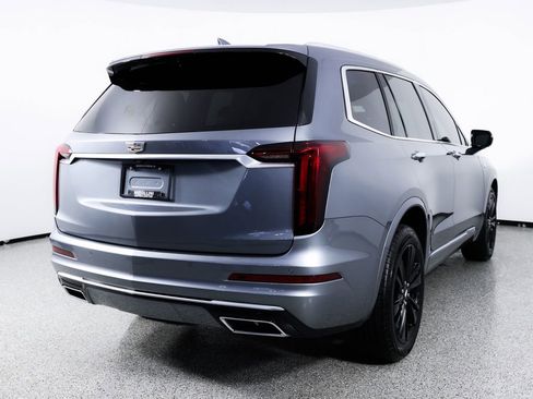 Used 2022 Cadillac XT6 Premium Luxury w/ Technology Package image 8