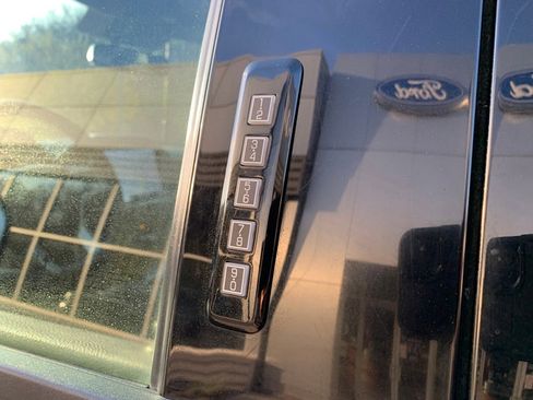 Used 2022 Ford F350 Lariat w/ Chrome Package AWD/4WD image 19
