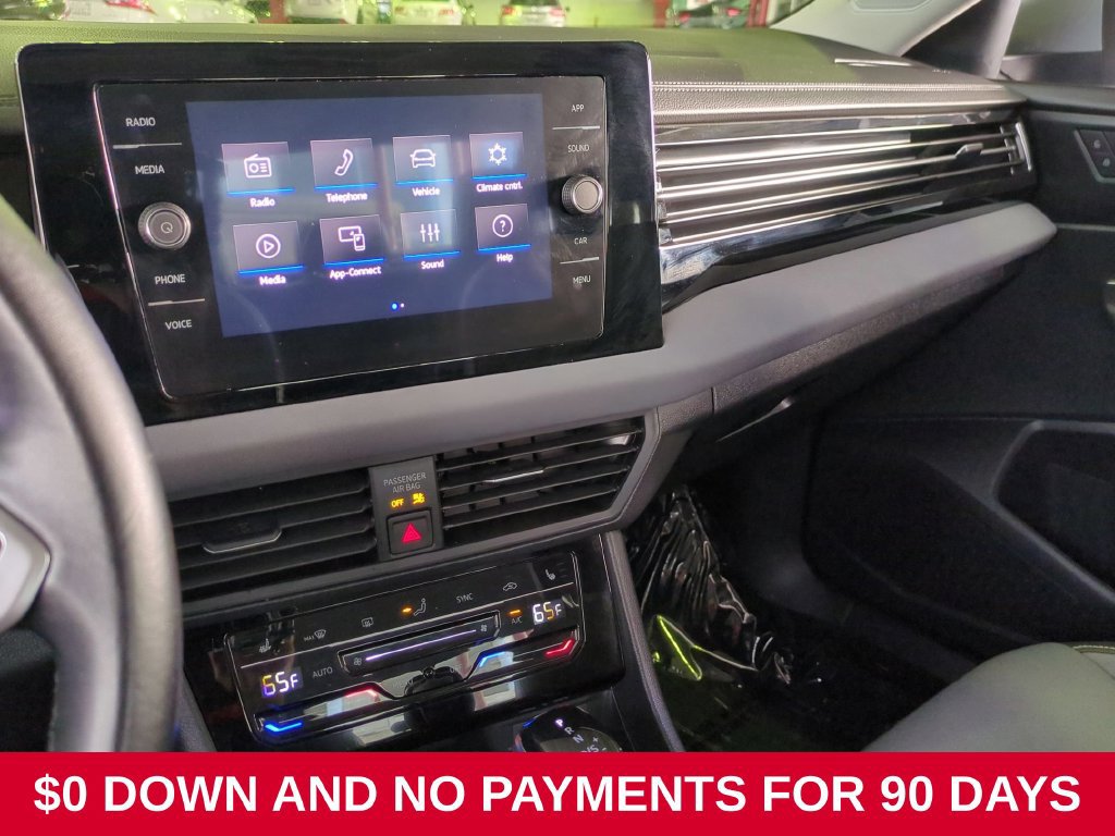 Used 2025 Volkswagen Jetta SE FWD image 18