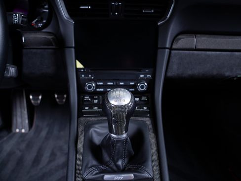 Used 2018 Porsche 911 Carrera GTS RWD image 6