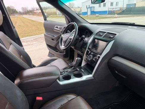 Used 2014 Ford Explorer Sport w/ Equipment Group 401A image 29