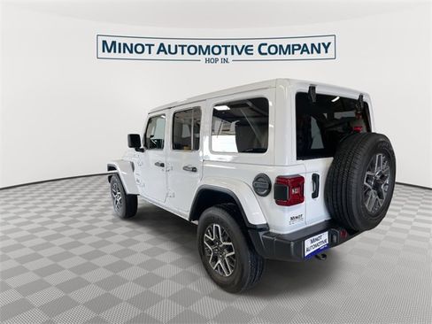 Certified 2024 Jeep Wrangler Sahara image 6