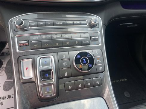 Used 2021 Hyundai Santa Fe Calligraphy image 17