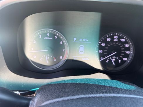 Used 2020 Hyundai Tucson Value AWD/4WD image 11