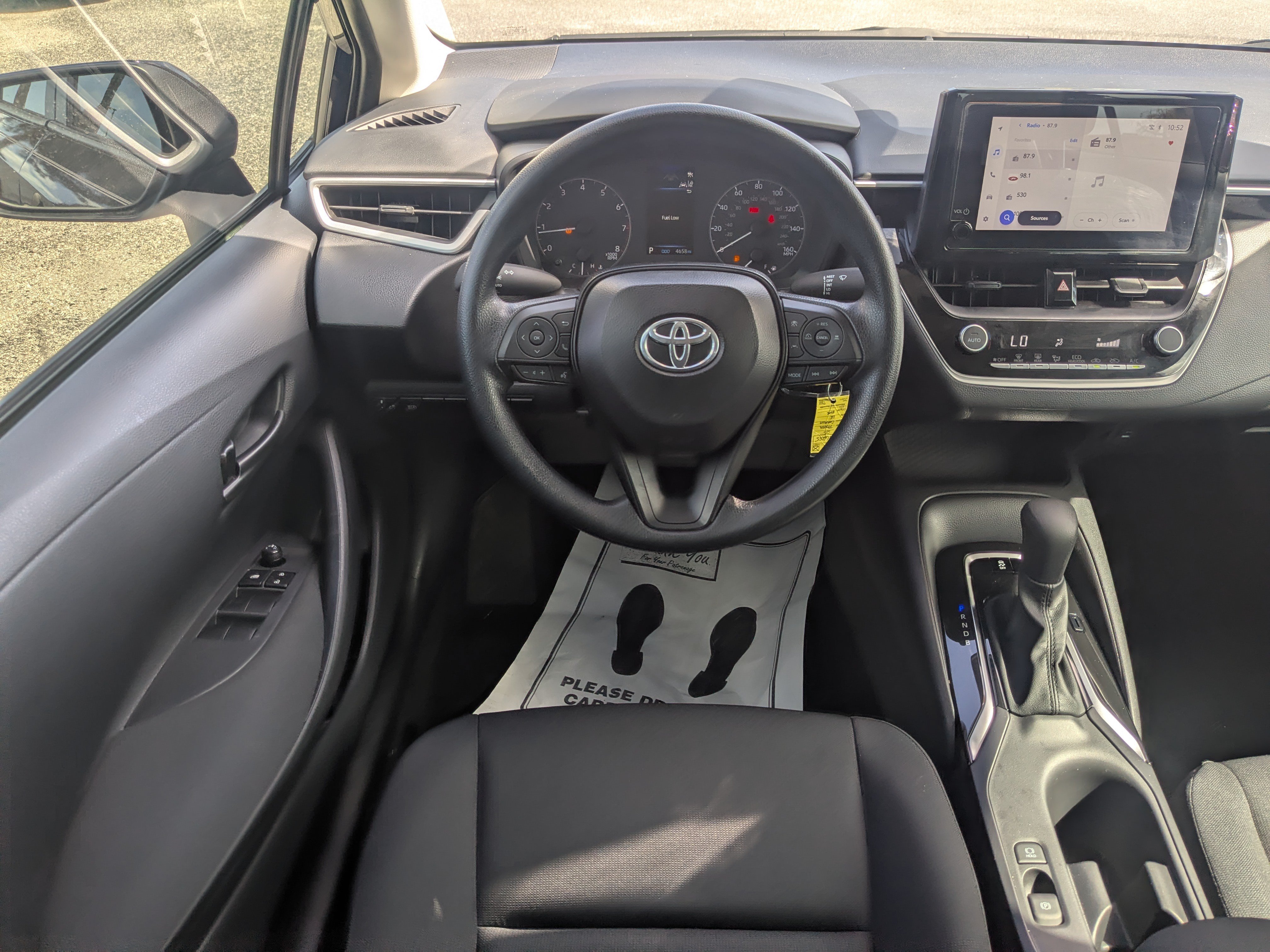 Used 2025 Toyota Corolla LE FWD image 21
