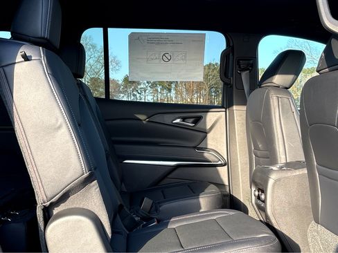 New 2026 Chevrolet Traverse LT w/ Driver Confidence Package image 11