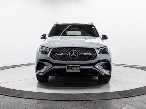 Used 2025 Mercedes-Benz GLE 450 4MATIC w/ AMG Line Exterior image 2