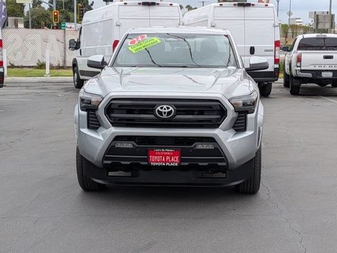 Used 2024 Toyota Tacoma SR5 w/ SR5 Upgrade Package AWD/4WD image 2