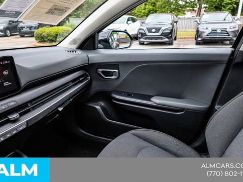 Used 2025 Kia K4 FWD image 35