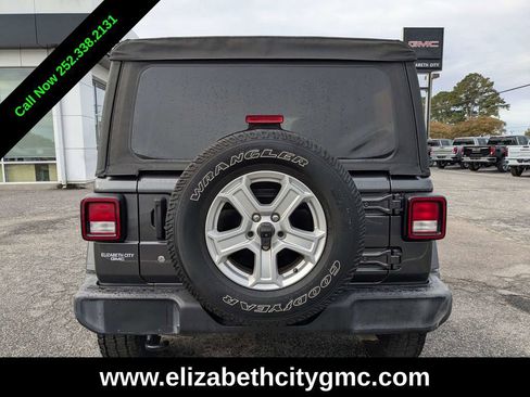 Used 2018 Jeep Wrangler Unlimited Sport image 5