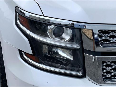 Used 2017 Chevrolet Suburban Premier RWD image 28