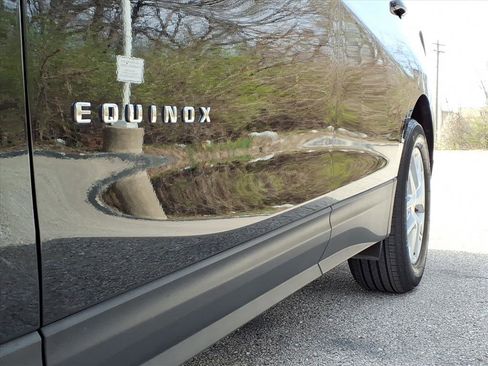 Used 2024 Chevrolet Equinox LT w/ LPO, Floor Liner Package image 34