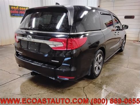 Used 2018 Honda Odyssey Touring image 3