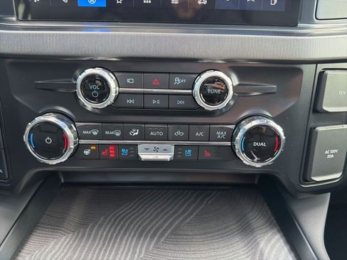 New 2025 Ford F250 Platinum image 32