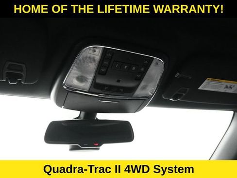 Used 2015 Jeep Grand Cherokee Limited w/ Luxury Group II image 20